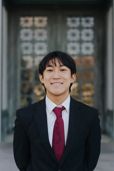 Oliver Chen
