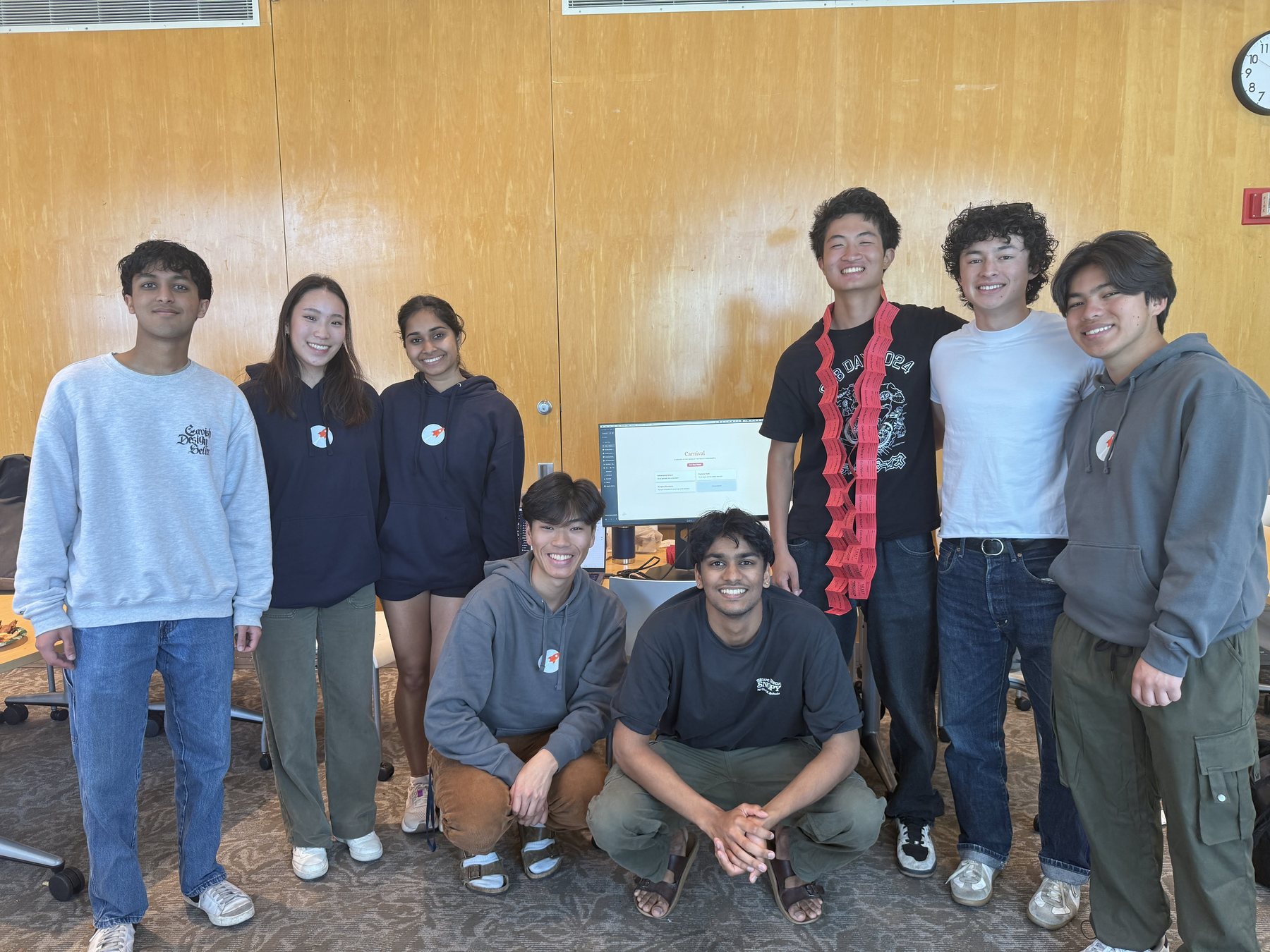 An internal project team in front of their end-of-semester presentation